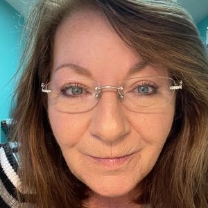 Meet your Posher, Freda